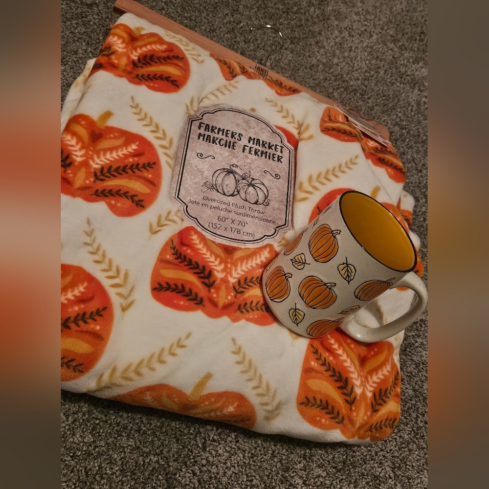 Pumpkin Print Blanket and Mug Set Oversized Throw 60x70 Nwts - Picture 3 of 4